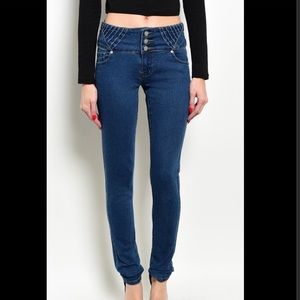 Skinny jeans for bundle